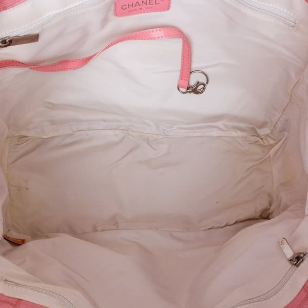 Pre-owned Chanel New Travel Line Nylon Tote Pink