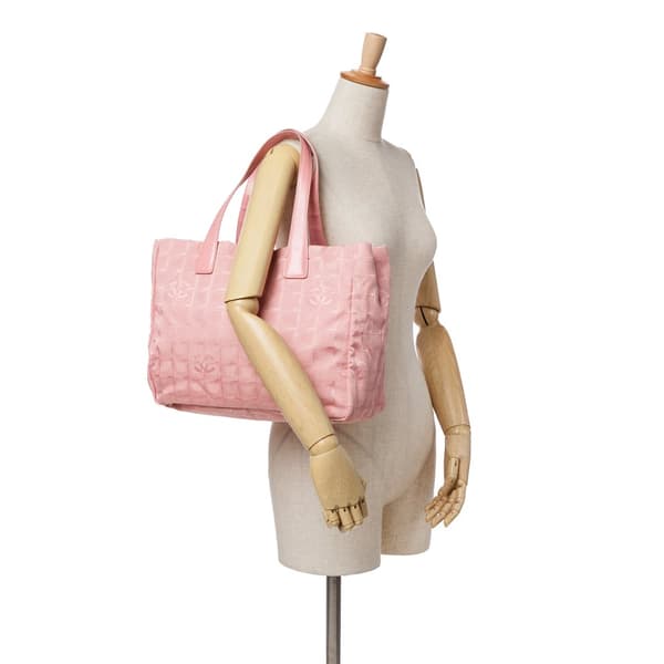 Pre-owned Chanel New Travel Line Nylon Tote Pink