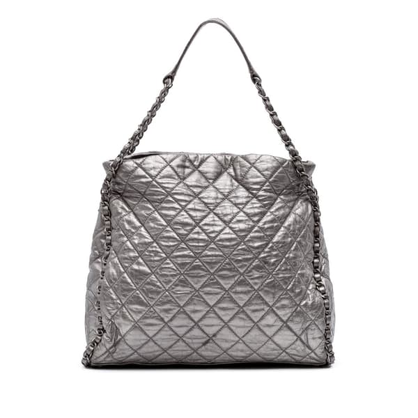 Pre-owned Chanel Large Quilted Metallic Calfskin Chain Me Hobo Silver