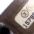 Miniatyrbillede 4 af 10: Pre-owned Chanel Patent CC Lipstick Tote Black