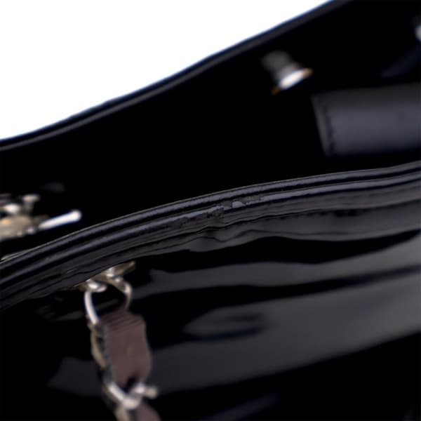 Pre-owned Chanel Patent CC Lipstick Tote Black