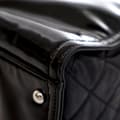 Miniatyrbillede 9 af 10: Pre-owned Chanel Patent CC Lipstick Tote Black