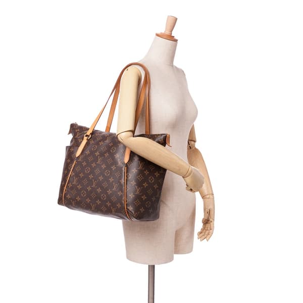 Pre-owned Louis Vuitton Monogram Totally MM Brown