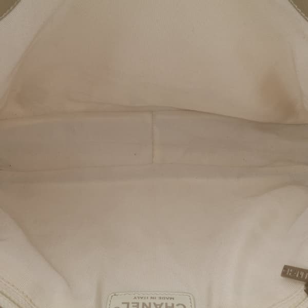 Pre-owned Chanel Caviar Grand Shopping Tote Gold