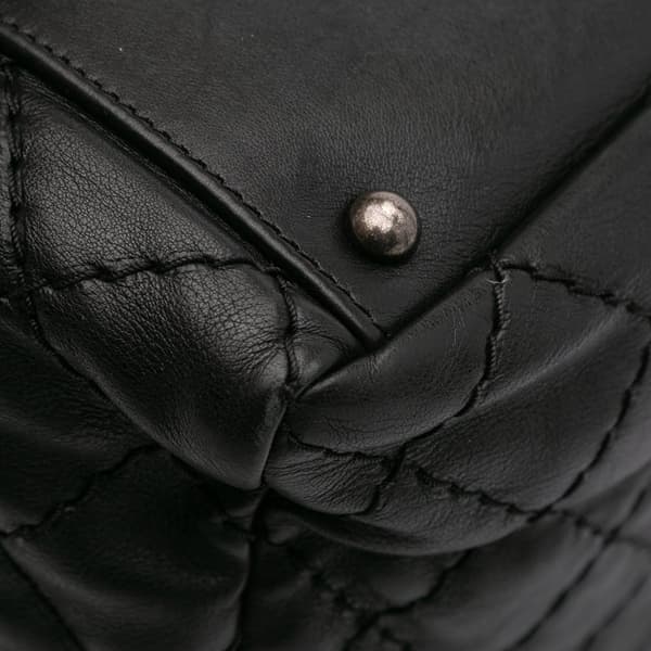 Pre-owned Chanel Large Quilted Calfskin Stitch It Tote Black