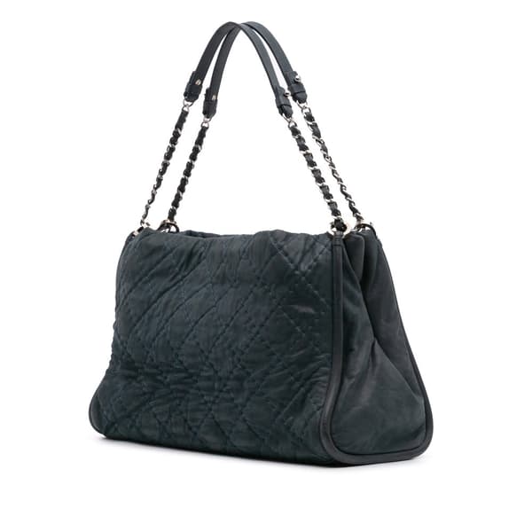 Pre-owned Chanel Large Quilted Iridescent Calfskin CC Relax Tote Blue