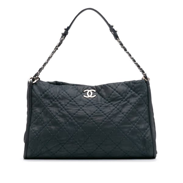 Pre-owned Chanel Large Quilted Iridescent Calfskin CC Relax Tote Blue