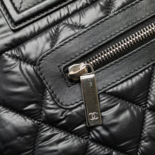 Pre-owned Chanel Small Quilted Nylon Coco Cocoon Tote Black