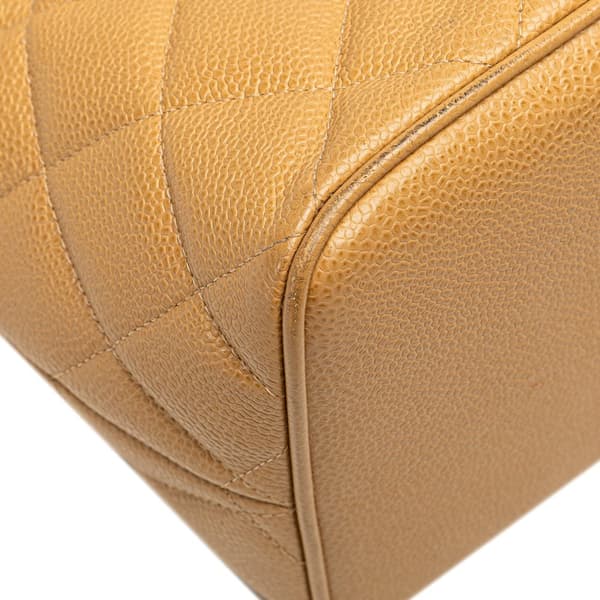 Pre-owned Chanel Caviar Medallion Tote Brown