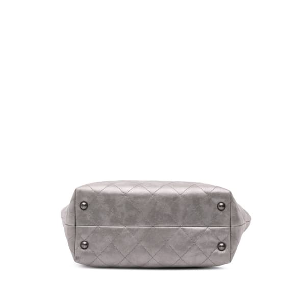Pre-owned Chanel Quilted Iridescent Calfskin Shopping in Chains Tote Gray