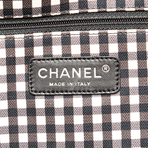 Pre-owned Chanel Printed Canvas Gingham Weekender Tote White