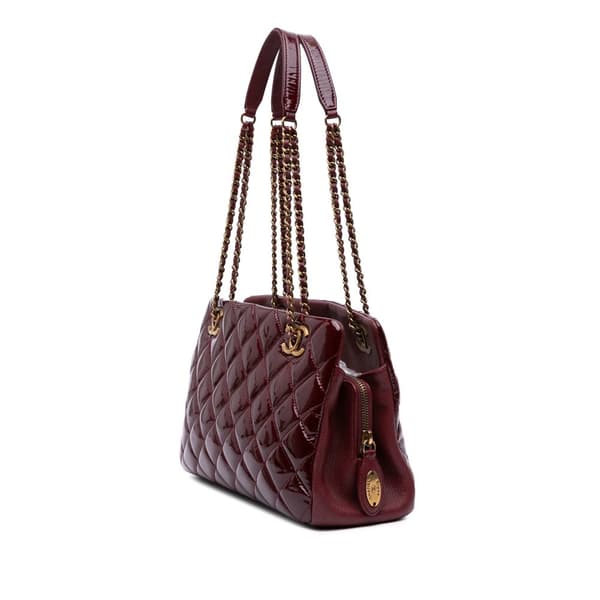 Pre-owned Chanel Paris Salzburg Small Patent and Goatskin CC Eyelet Tote Red