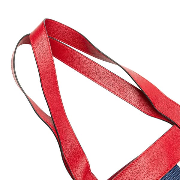 Pre-owned Gucci Canvas Sylvie Baiadera Tote Red