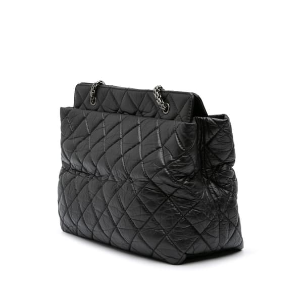 Pre-owned Chanel Reissue 2.55 Quilted Aged Calfskin Tote Black