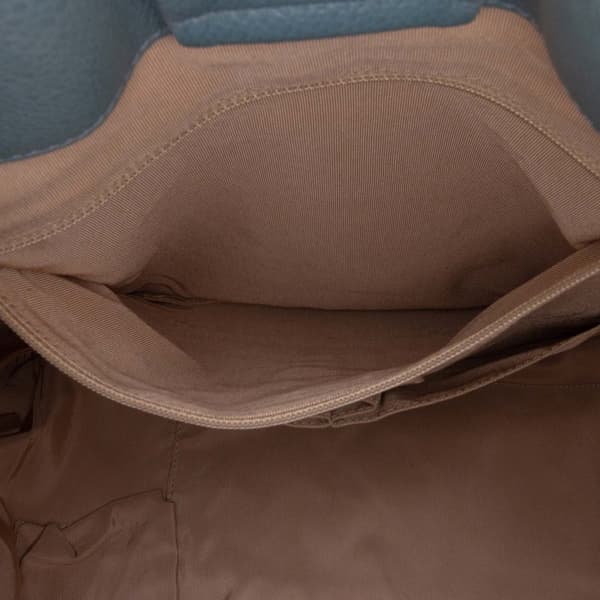 Pre-owned Chanel Quilted Caviar Expandable Zip Tote Blue