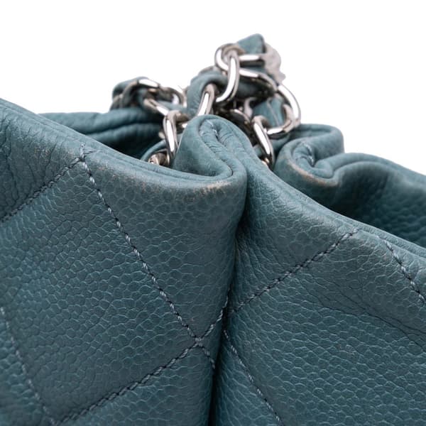 Pre-owned Chanel Quilted Caviar Expandable Zip Tote Blue