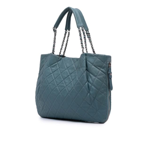 Pre-owned Chanel Quilted Caviar Expandable Zip Tote Blue