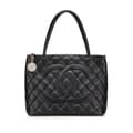 Miniatyrbillede 1 af 10: Pre-owned Chanel Caviar Medallion Tote Black