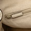 Miniatyrbillede 8 af 10: Pre-owned Gucci Medium Diamante Raffia Sukey Tote White