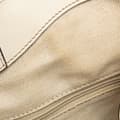 Miniatyrbillede 9 af 10: Pre-owned Gucci Medium Diamante Raffia Sukey Tote White