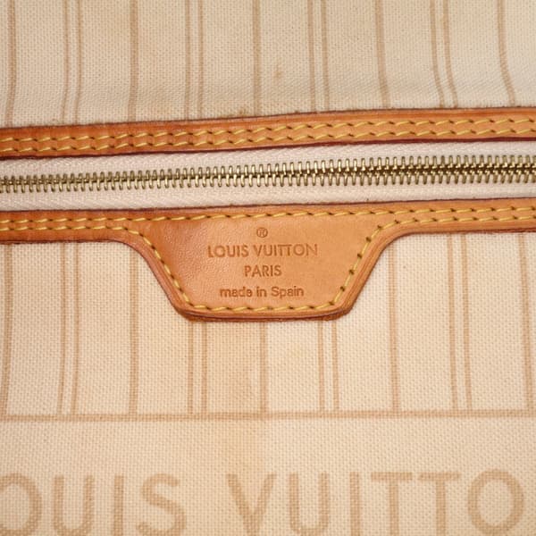 Pre-owned Louis Vuitton Damier Azur Neverfull MM White
