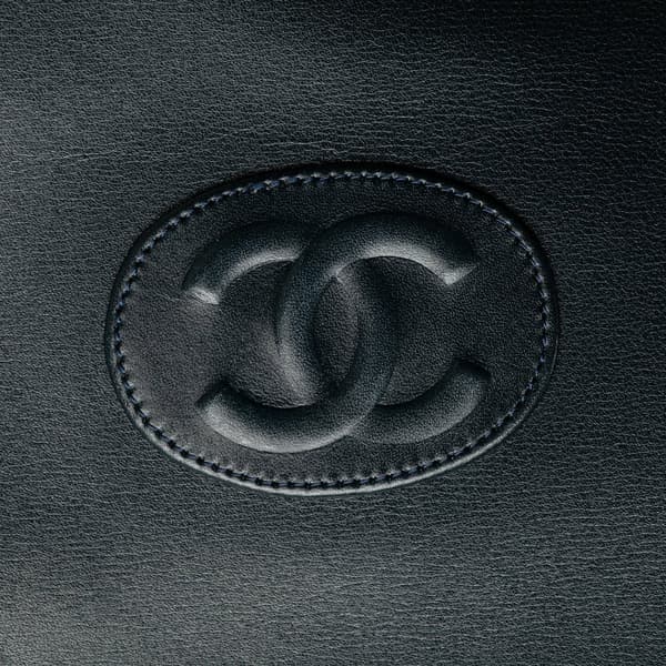 Pre-owned Chanel CC Lambskin Flat Chain Tote Blue