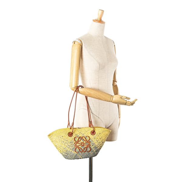 Pre-owned LOEWE Paula Ibiza Small Anagram Degrade Raffia Basket Tote Yellow