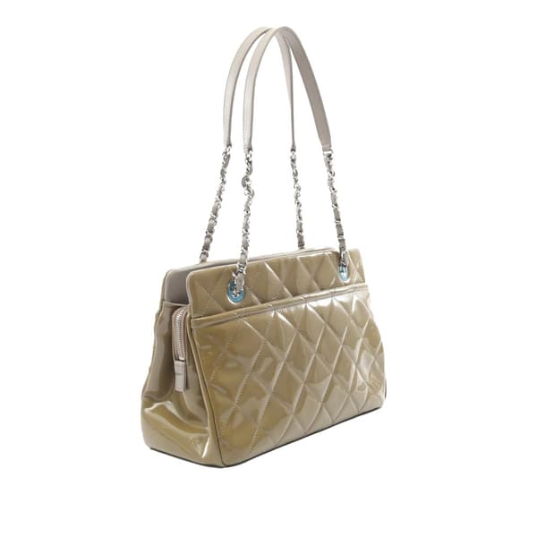 Pre-owned Chanel CC Quilted Patent Soft Tote Brown