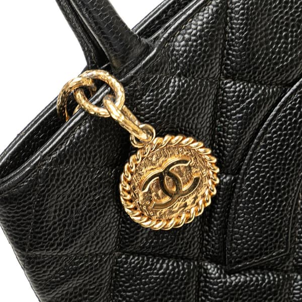 Pre-owned Chanel Caviar Medallion Tote Black