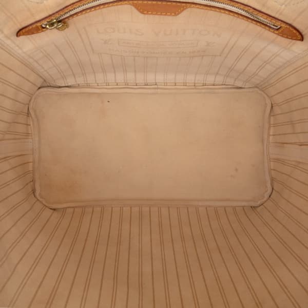 Pre-owned Louis Vuitton Damier Azur Neverfull MM White