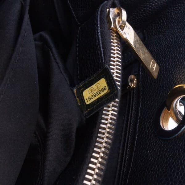 Pre-owned Chanel Caviar Grand Shopping Tote Blue