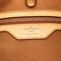 Miniatyrbild 5 av 10: Pre-owned Louis Vuitton Monogram Batignolles Horizontal Brown