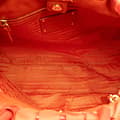 Miniatyrbillede 4 af 10: Pre-owned Prada Vernice and Tessuto Ruffle Tote Orange