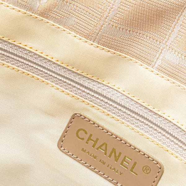 Pre-owned Chanel New Travel Line Nylon Tote Brown