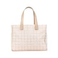 Miniatyrbilde 1 av 10: Pre-owned Chanel New Travel Line Nylon Tote Brown