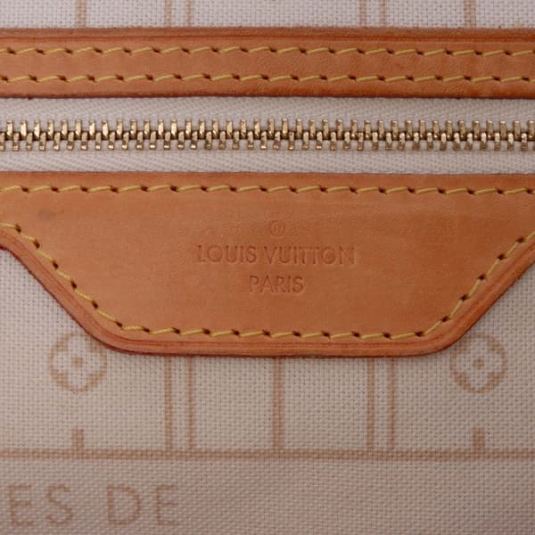 Pre-owned Louis Vuitton Damier Azur Neverfull MM White