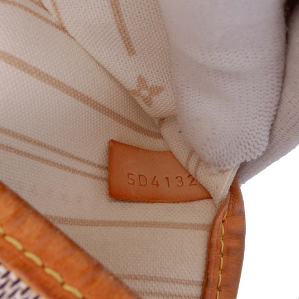 Pre-owned Louis Vuitton Damier Azur Neverfull MM White