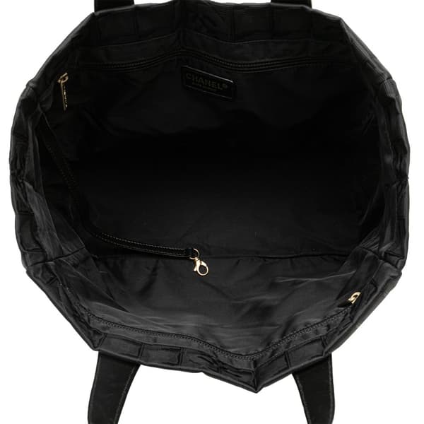 Pre-owned Chanel New Travel Line Nylon Tote Black