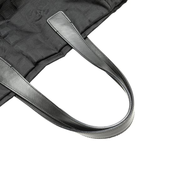 Pre-owned Chanel New Travel Line Nylon Tote Black