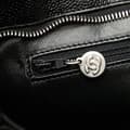 Miniatyrbild 7 av 10: Pre-owned Chanel Caviar Medallion Tote Black
