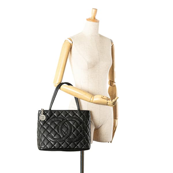 Pre-owned Chanel Caviar Medallion Tote Black