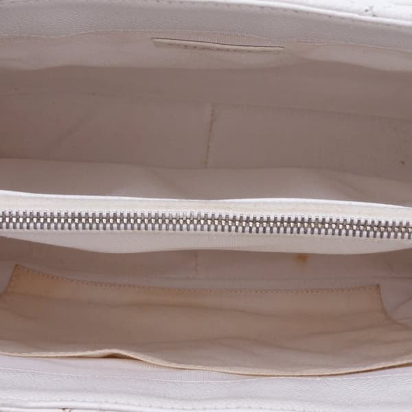 Pre-owned Chanel Caviar Grand Shopping Tote White
