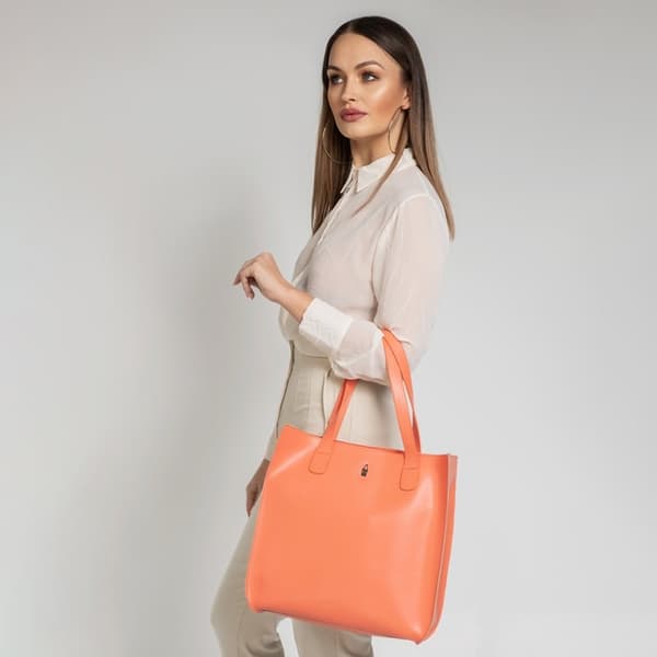 GILDA - Aprikosfärgad shoppingväska i läder