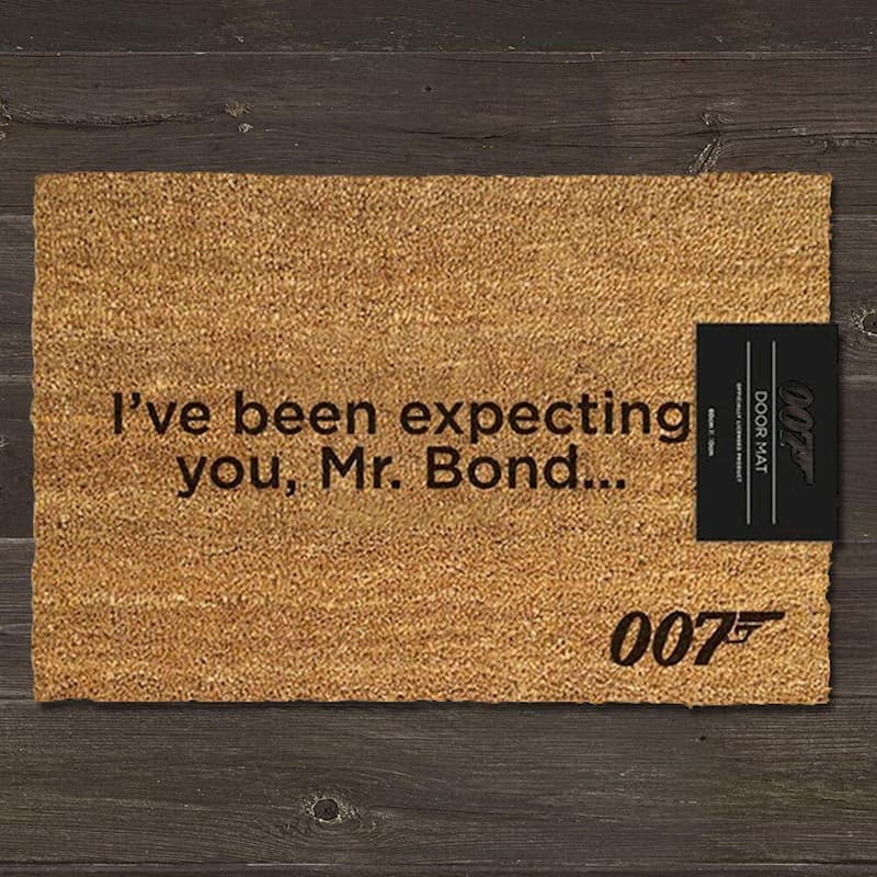 Pyramid James Bond (ive Been Expecting You) Mat