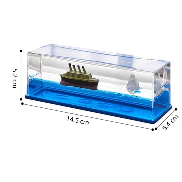 Titanic lasissa - uppoamaton laiva - upea koriste