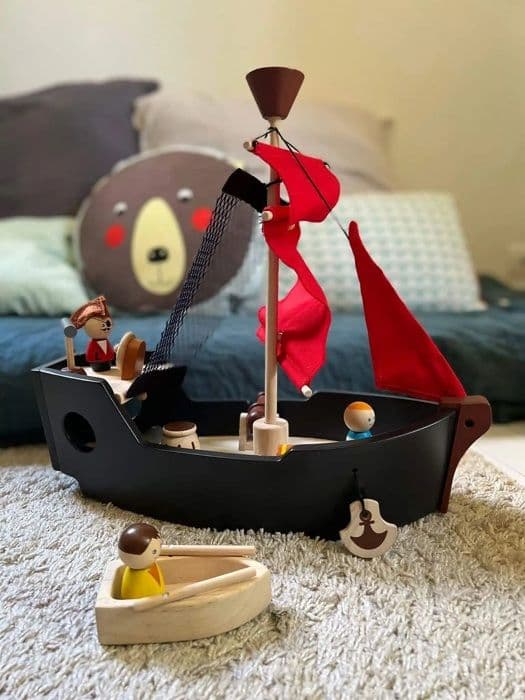 PLANERA LEKSAKER MIN 1:A STORA PIRATSKIP