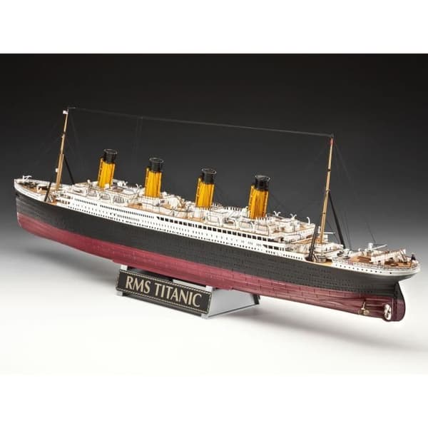 REVELL-modellen skickar 100 år av Titanic (Spec Edition 05715)