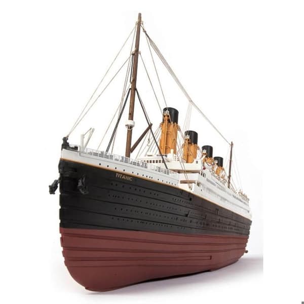 Modellbåt i trä: RMS Titanic