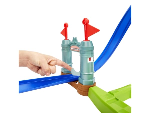 Hot Wheels Mario Kart Circuit Slam Trackset