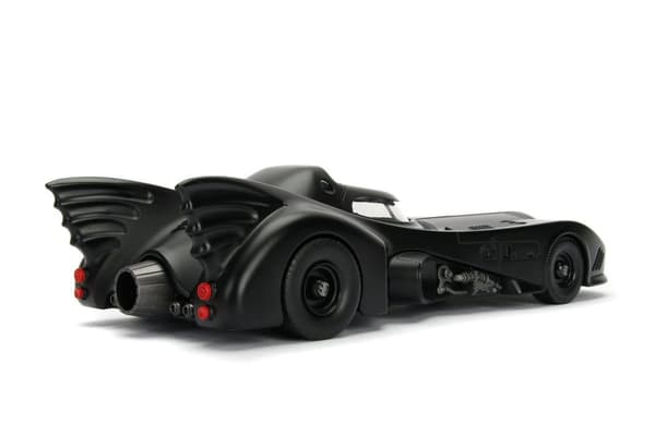 Batman Batmobile figuurilla Metal 1:24